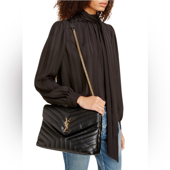 YVES SAINT LAURENT YSL LOULOU MEDIUM MATELASSE BLACK AND GOLD BAG EUC!!!! - Picture 1 of 17